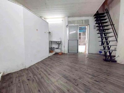 CHO THUÊ NHÀ NGUYÊN CĂN 1 TRỆT 1 LẦU NGAY NGÃ TƯ PHÚ NHUẬN GIÁP QUẬN 1