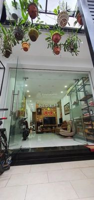 Nhà hẻm xe hơi 145/ Đường 3/2 - P.11 - Q.10 - 4X20m- 1 Lầu
