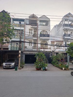 Cần cho thuê nhà 4 tầng. Có nội thất. 30tr/thể. Mặt tiền Cao Thị Chính