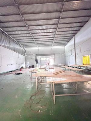 CHO THUÊ KHO 300m2 18TR - TRẦN CAO 8m - ĐƯỜNG NHỰA THÔNG - ĐIẸN 3PHA