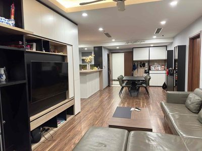 chung cư 4 phòng ngủ vào ở luôn Khu Ngoại giao đoàn