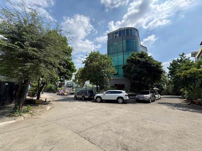 Biệt Thự Khu Ven Sông đs25 6 Tầng có thang máy 45tr