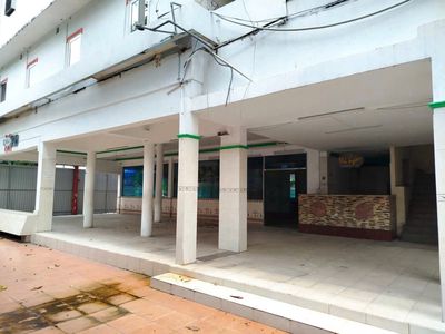 Cho Thuê Nhà Đường Hoàng Việt, Tân Bình ( 15x20m - KD TỰ DO )