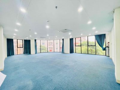Cho thuê văn phòng tại Thái Hà 100m2 17t