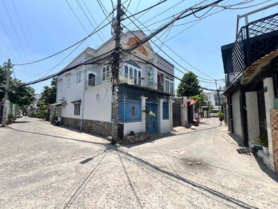 Nhà 2 Tầng Góc 2 Mặt Tiền Đường Oto Né Nhau Ngay GaMetro - Ngang 5M