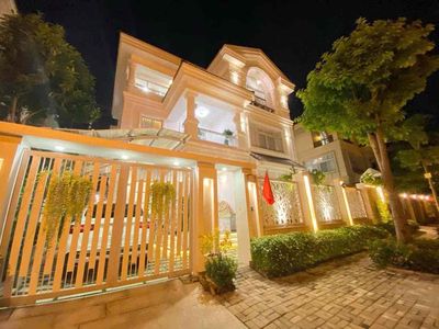 CHO THUÊ BIỆT THỰ VIP 5 Phòng Ngủ- Full Nội Thất- 140 triệu