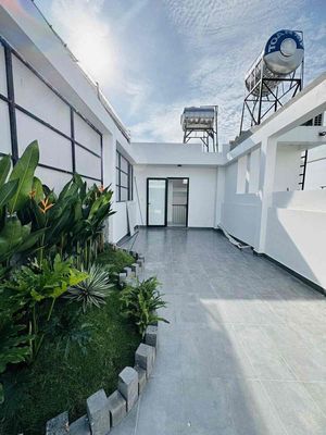 Nhà nguyên căn MỚI 100%  hẻm xe tải Lạc Long Quân