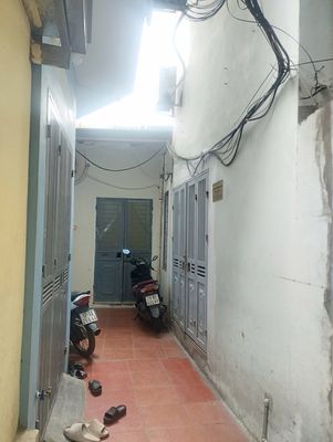 Ô Cách-Long Biên cho thuê nhà riêng 2 tầng 60m2, Có điều hòa,nóng lạnh