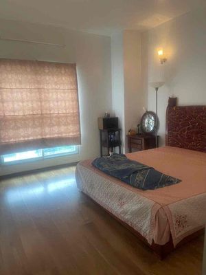 chung cư Vườn Đào 100 m 2 ngủ rộng đủ đồ sẵn ở