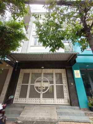 Cho thuê nhà mặt tiền Lê Bôi, P7,Q8 4.5x19m 4 tấm 4 phong kinh doanh