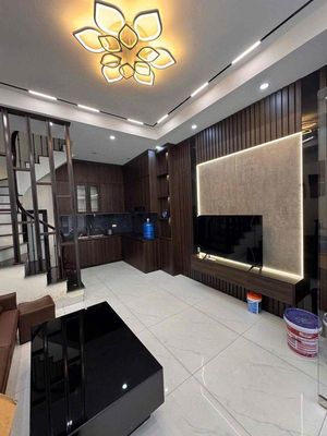 Cho thuê nhà Kim Ngưu, ô tô đỗ trước cửa