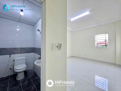 PHÒNG MỚI CÓ CỬA SỔ TRỜI GẦN VHU ĐẦM SEN FREE DV FREE XE