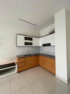 cho thuê căn hộ C/c Greentown/ tầng 7 gồm 2PN-1WC có nội thất sẵn