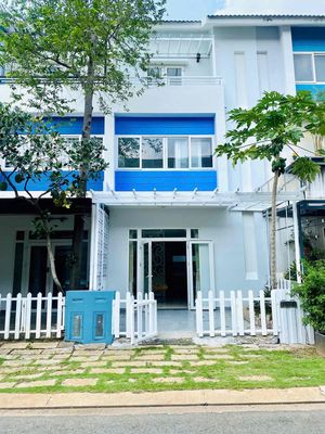 NHÀ PHỐ 3 TẦNG 3PN 3WC FULL NỘI THẤT ĐẸP KHU AN NINH TIỆN ÍCH ĐẦY ĐỦ