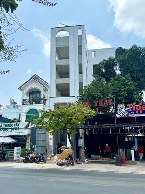 mặt tiền kinh doanh hoàng diệu 2 thủ đức