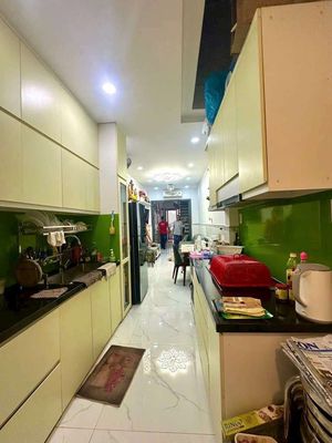 Nhà-NC-4PN-3WC-Gia-15Tr-TL-Cach Mạng Tháng Tám.Q10