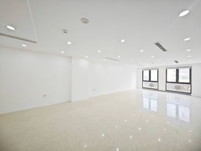 Cho thuê sàn văn phòng Lê Văn Lương 70m2 13tr Nhà vuông vắn