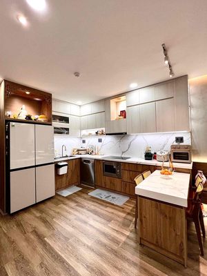 Cho thuê căn Western Capital 3 PN đủ nội thất 13 triệu