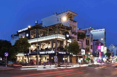 CHO THUÊ MẶT BẰNG GÓC 3MT NGANG 13M ĐƯỜNG NGUYỄN THỊ THẬP QUẬN 7