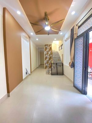 Cho Thuê Nhà Đẹp Góc Mặt Hẻm Xe Hơi Gần Ngay Vạn Kiếp