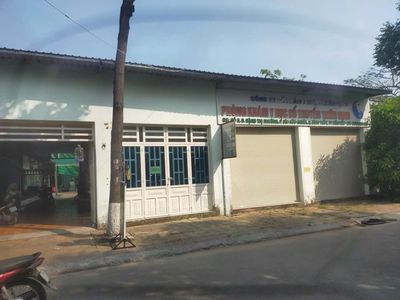 Cho thuê nhà ngang 8 m kế chợ An Thới tiện văn phòng 12 triệu