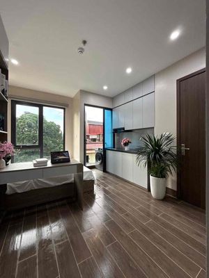 Trống lại căn hộ ban công ngay Lê Văn Sỹ gần Bờ Kè quận 3