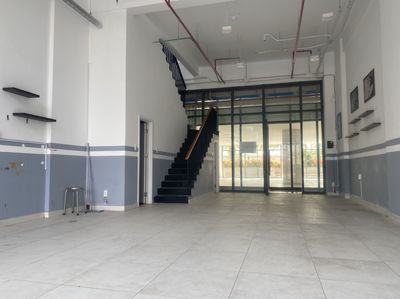Cho thuê shophouse 120m2(trệt + lầu) Vừa ở vừa KD . Ngay Q9 kế Q2.