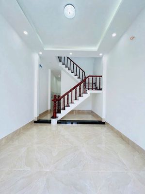 Cho thuê nhà hẻm trương định gần mặt tiền đề thám giá 12 triệu