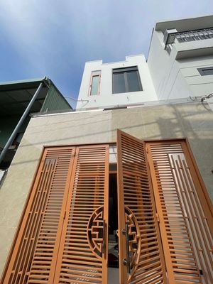 CHO THUÊ NHÀ TRỆT 2 LẦU SÁT MẶT TIỀN TAM BÌNH