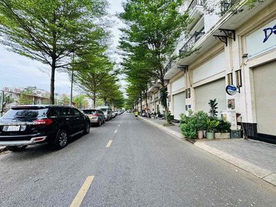 Phòng Ngay ngã 5 chuồng Cún Quang Trung Và Trần Thị Nghỉ