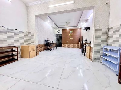NHÀ MỚI CHO THUÊ 1 TRỆT 1 LẦU, DT 5×12 CÓ 2PN,2WC.FULL NỘI THẤT.HẺM 7M