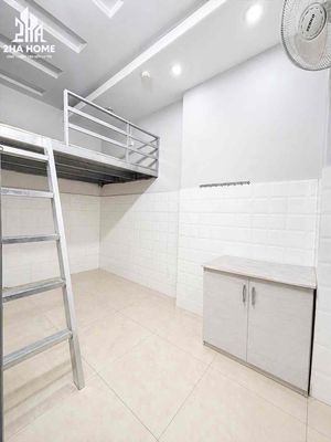 Phòng có sẵn máy lạnh gần Đầm Sen