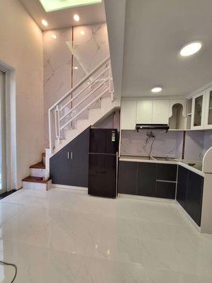 ❣️❣️ cho thuê nhà nguyên căn mới xây hẻm ba gác nguyễn trãi p2q5
_ d