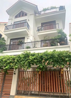 Cần cho thuê Biệt Thự HXH 3/3B Phổ Quang P.2 Q.Tân Bình