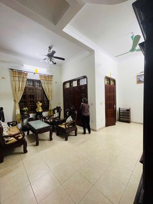 TÔI CHÍNH CHỦ CHO THUÊ NHÀ 401 NGUYỄN KHANG 50M 4 TẦNG ĐỦ ĐỒ 