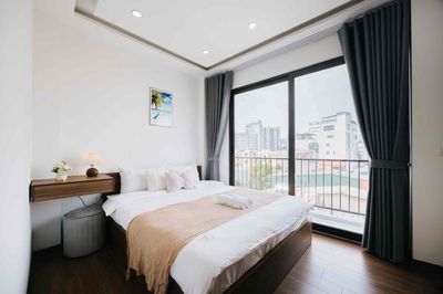 Cho thuê Căn hộ dịch vụ đầy đủ đồ 01 ngủ 01 khách mới tinh ở Hồ Tây