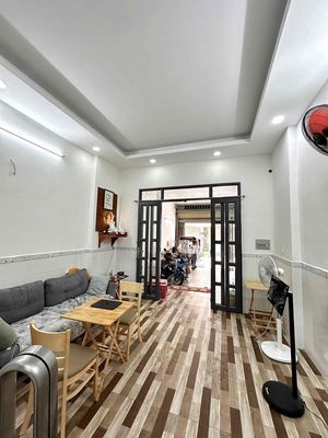 cho thuê nhà 1 lầu 3pn mặt tiền kinh doanh buôn bán giá 20tr/th