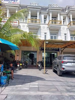 Cho thuê nhà mặt tiền gần Tân Đông Hiệp B