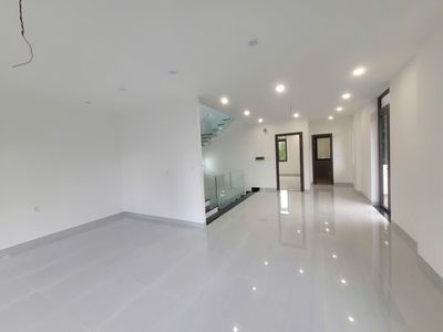 Cho thuê biệt thự 180m2 3L4PN gần Đỗ Xuân Hợp, GlobalCity, Liên Phường