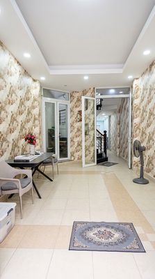 cho thuê nhà 3 lầu mặt tiền khu võ văn kiệt