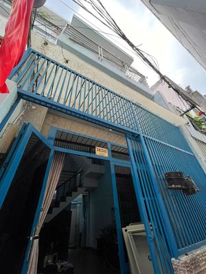 CHO THUÊ NHÀ NGUYÊN CĂN, 3 Phòng ngủ, Trệt, 1 Lửng, 1 Lầu, có nội thất