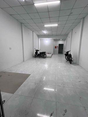 Nhà mặt tiền 5*20 thông suốt tiện kinh doanh
