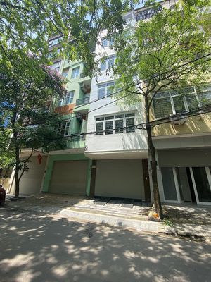 Nhà ngõ 88 đường Trung Kính, Diện tích 55M2 x 6 Tầng có Thang Máy