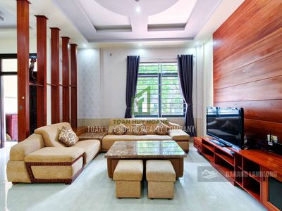 Biệt Thự 4 Phòng Ngủ Phúc Lộc Viên Gần Biển | B555