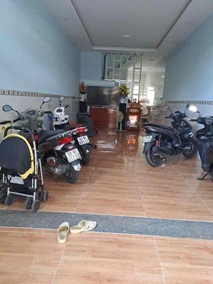 Nhà MT KD khu Tên Lửa 4x20,3.5 tấm,4 phòng nhà đẹp sạch sẽ