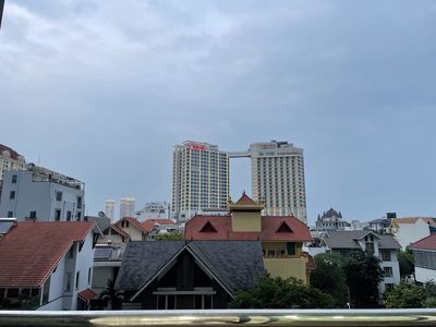 Cho thuê căn hộ 2 phòng ngủ Endless Skyline West Lake