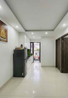 Cho thuê ccmn 2n1k Võng Thị 100m ra Hồ Tây, căn hộ thoáng đẹp mới