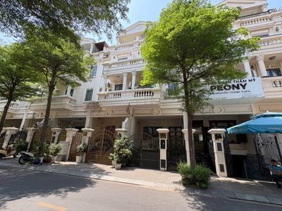 Cho thuê nhà phố Cityland P10 Có hầm