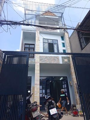 Nhà nguyên căn hẻm xe hơi Nguyễn Văn Quá