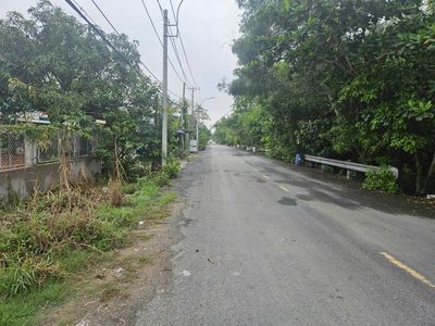 Cho thuê gấp kho xưởng 400m2; đất 1500m2 mt Trương Văn Đa, Bình Lợi